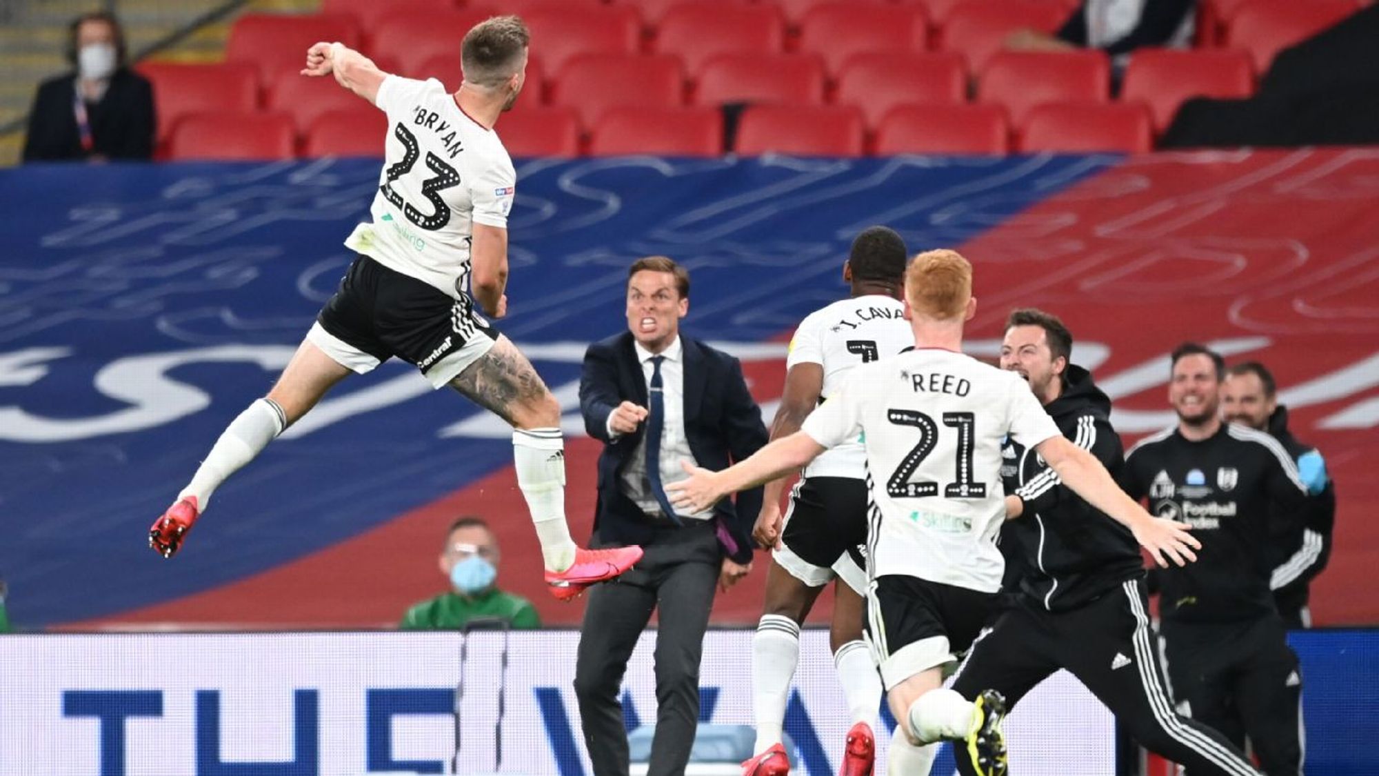 年的中央一 年的中央一